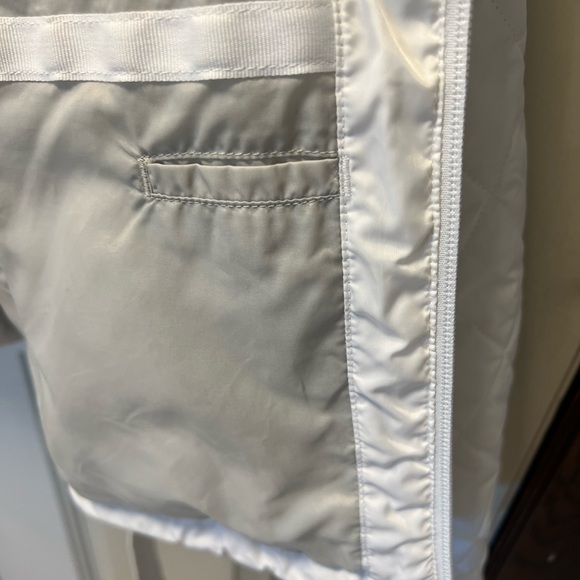 Nike Women's Quilted White Fur Lined Jacket Size L - Picture 12 of 15